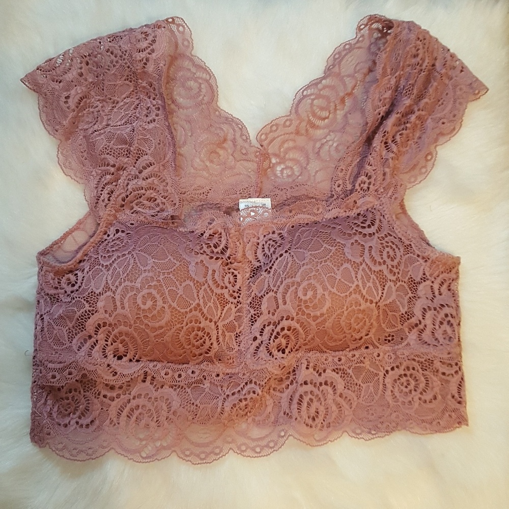 Lace crop top